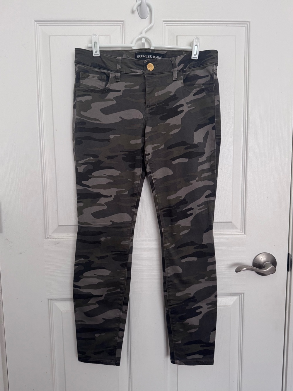 Express Stella Camo Ankle Legging